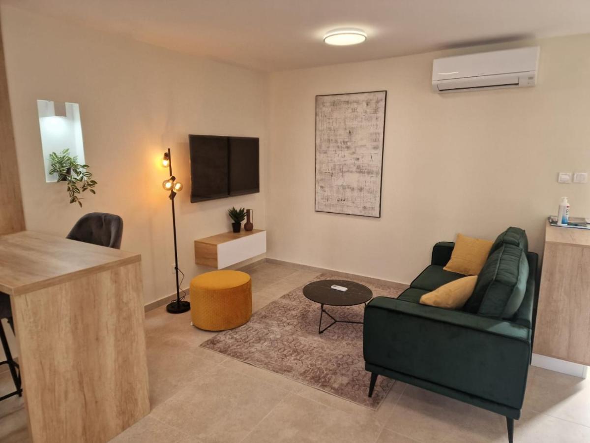 Studio Apartment Mare With Private Garden And Jacuzzi Vinkuran Luaran gambar